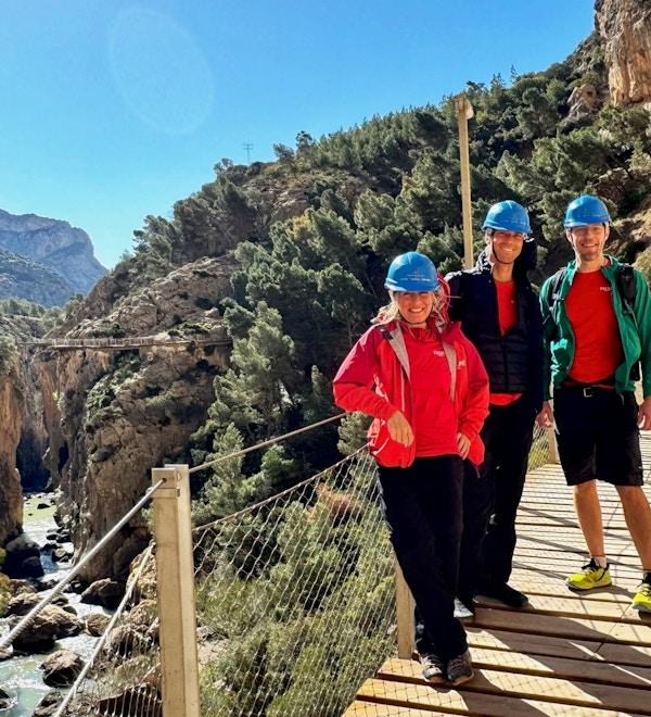 Tre vandrare från Escape Travel på Caminito del Rey