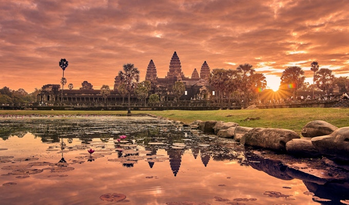 Utsikt over Angkor Wat ved soloppgang, Arkeologisk park i Siem Reap, Kambodsja UNESCOs verdensarvsted Visning av Angkor Wat ved soloppgang, Arkeologisk park i Siem Reap, Kambodsja UNESCOs verdensarvliste