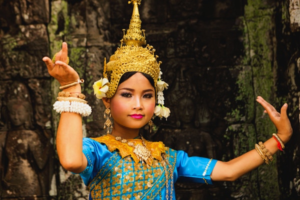 En kvinnlig asparadancer i Angkor Wat, Kambodja.