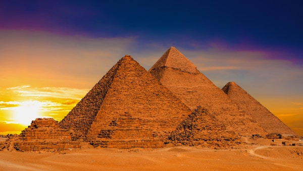 Stora pyramider i Giza, Egypten, vid solnedgången