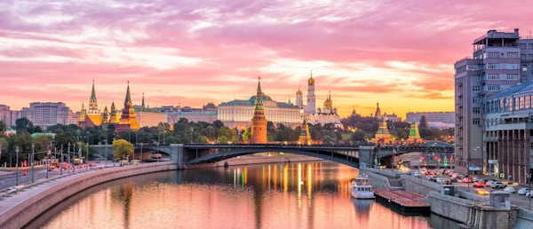 Moskva Kreml och floden i morgon, Ryssland