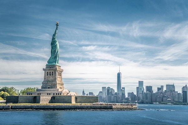 Statyn av Liberty och Manhattan, New York, USA