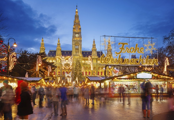 Rathaus och julmarknad i Wien, Österrike