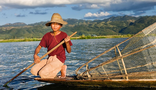 Young fisherman on inle lake myanmar 143176406 5616x3744