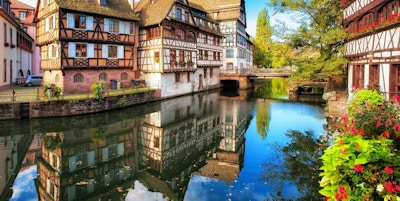 Traditionella korsvirkeshus i distriktet La Petite France, Strasbourg, Frankrike