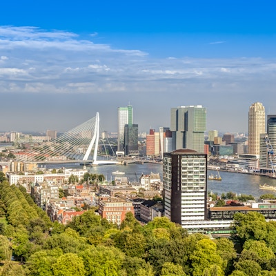 Flygfoto över det moderna centrum av Rotterdam