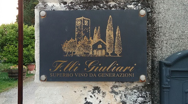 Giuliari wine