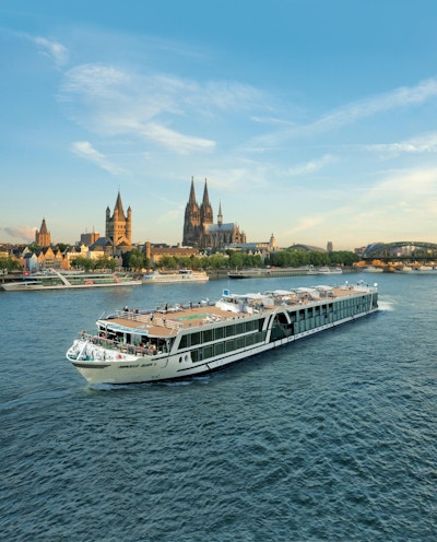 Sänd på floden i Köln. Foto.