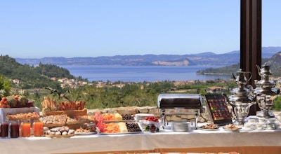 Utsikt över Gardasjön, restaurang, Hotel Poinao, Garda