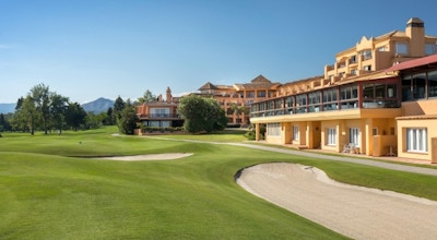 Golfbanan ligger precis vid hotellet, Hotel Guadalmina Spa and Golf Resort, Marbella, Spanien
