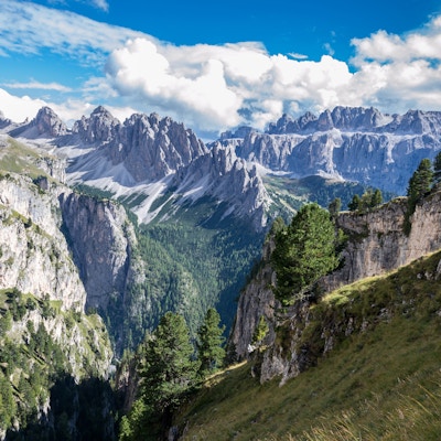 Italienska Alperna i Val Badia, naturparken Puez-Odle